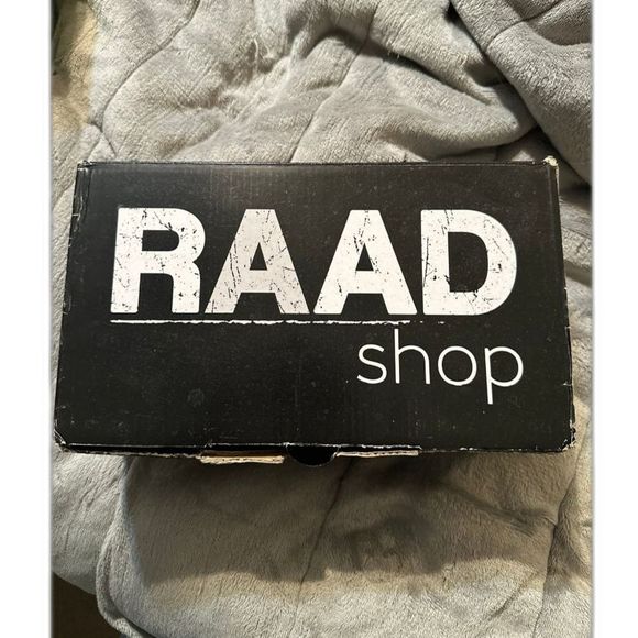 BRAND NEW NEVER WORN RAAD SHOP SHOES IN BOX!! SIZE US 7.5M / US 9W! - Picture 12 of 12